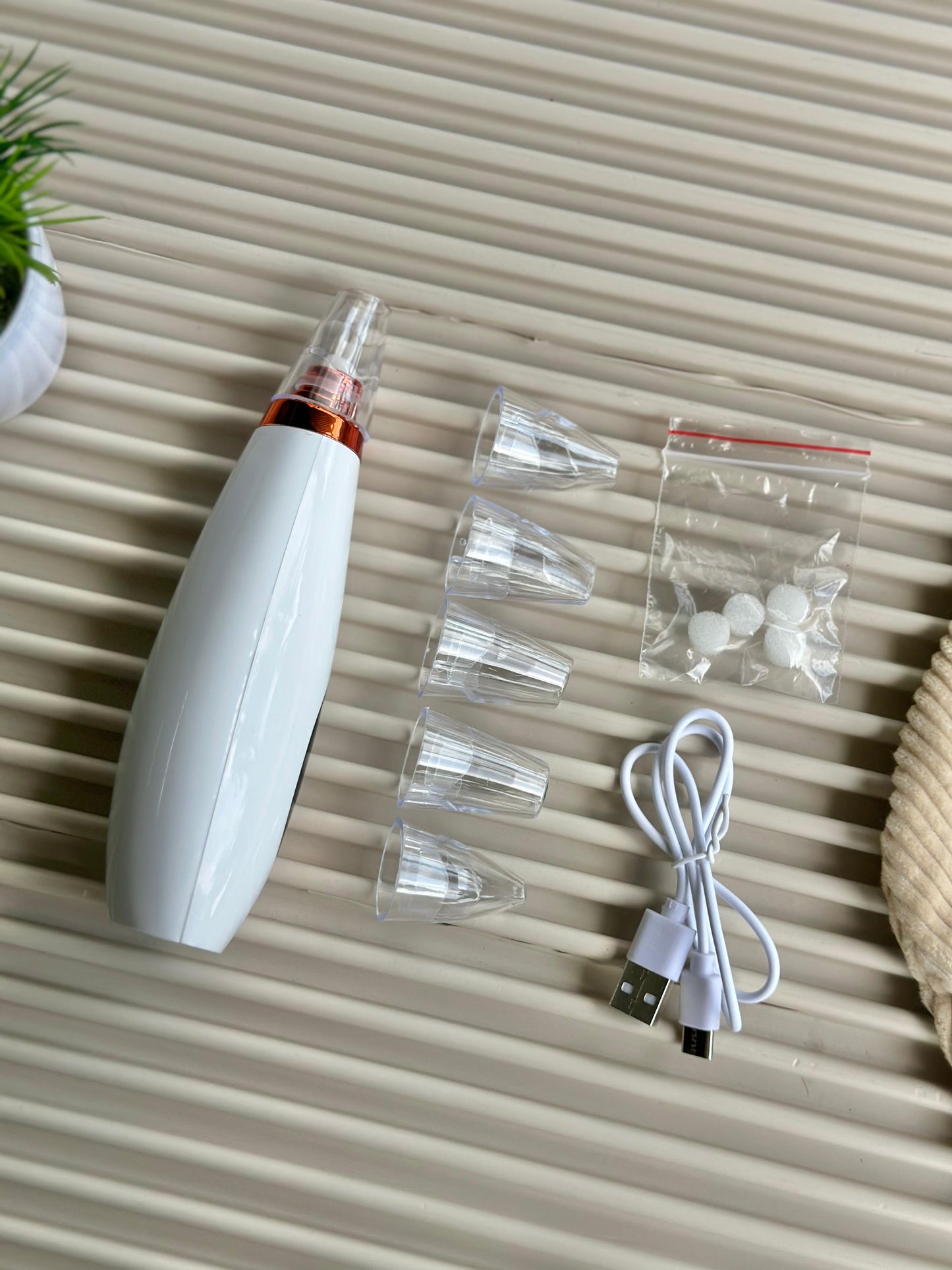 FaveGrove™ Blackhead removal machine